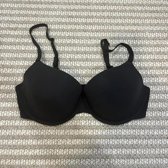 Skims Fits Everybody T-shirt Bra - Picture 2 of 6